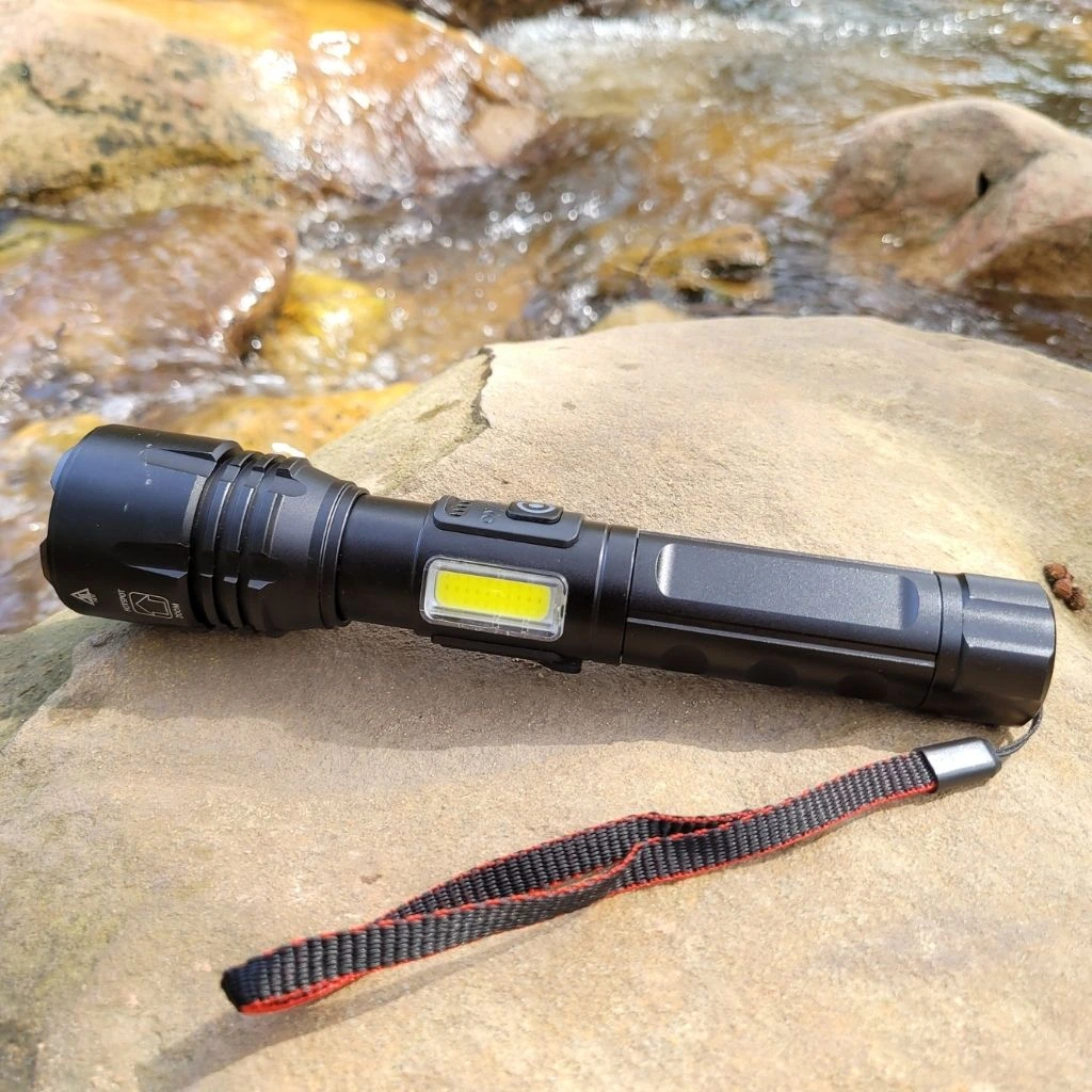 LS-817 RECHARGEABLE FLASHLIGHT5