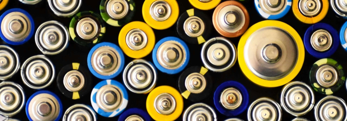 Rechargeable vs disposable batteries